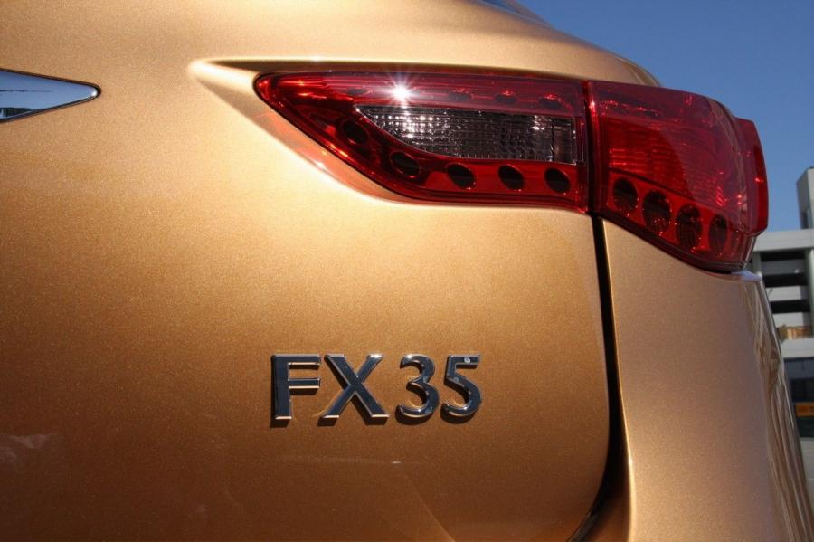  Infiniti FX35 2008 года  (фото 36 из 53)
